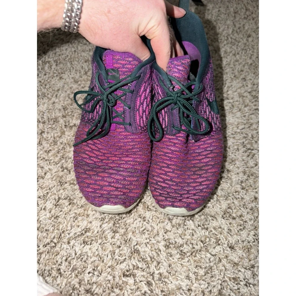 Nike Roshe Run Flyknit Womens Sz 9.5 Running Shoes Pink Purple Athletic Sneakers